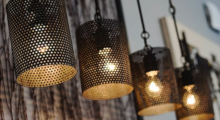 7 Cara Pasang Fitting Lampu yang Aman dan Tepat Posisi